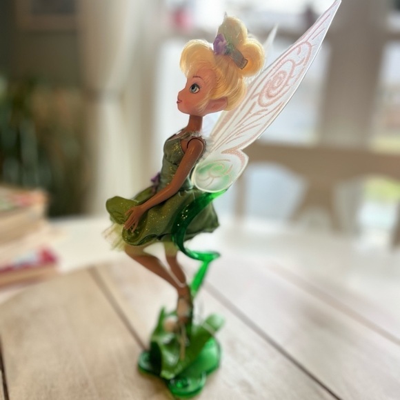 Disney Tinker bell Doll - with stand - Picture 7 of 9